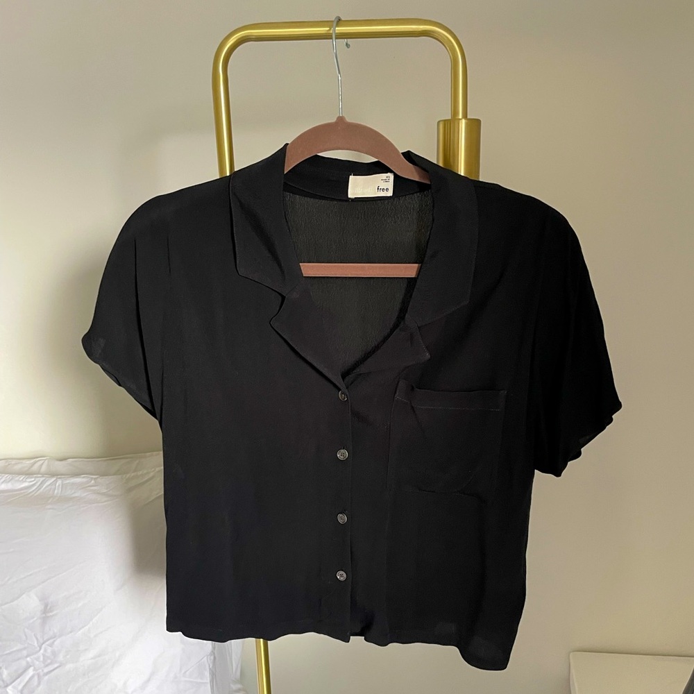Aritzia T-shirt Blouse. Worn a few times.